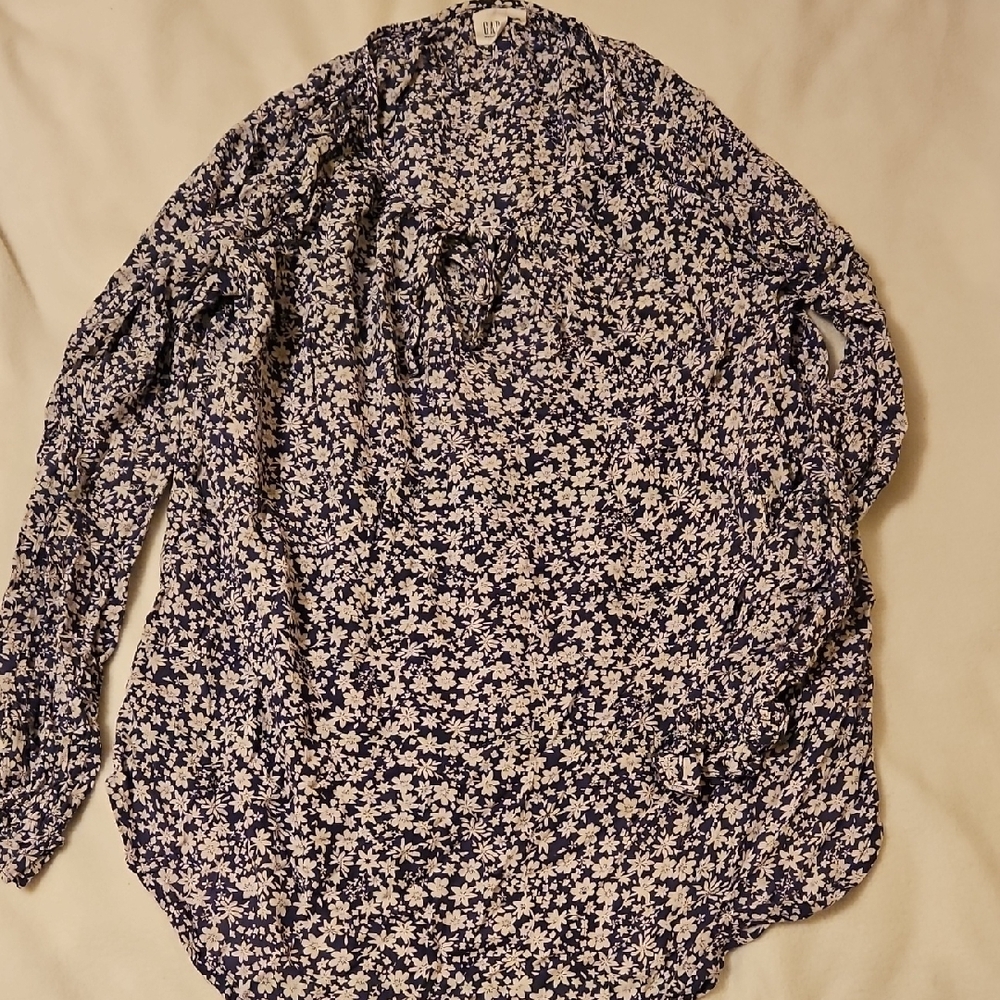 GAP Maternity Blue and Gray Relaxed Cuffed Sleeve Blouse
